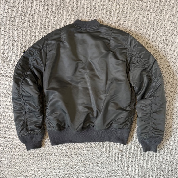 Alpha Industries MA-1 Flight Jacket Bomber Slim Fit Gunmetal Grey Large - Picture 3 of 10
